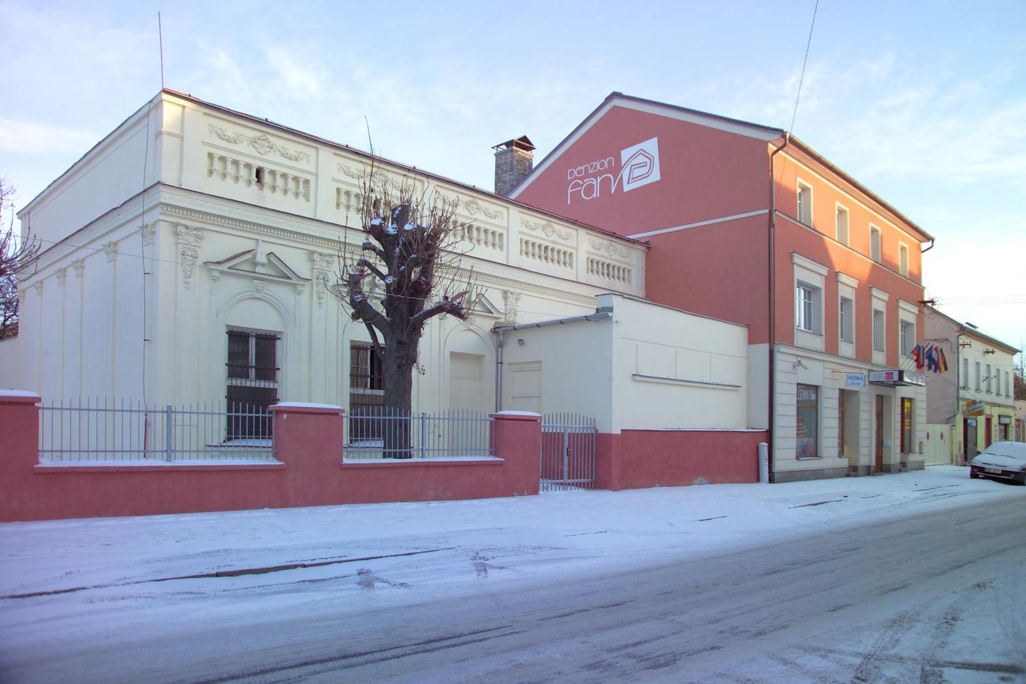 Penzion Fan Karlovy Vary Exterior photo